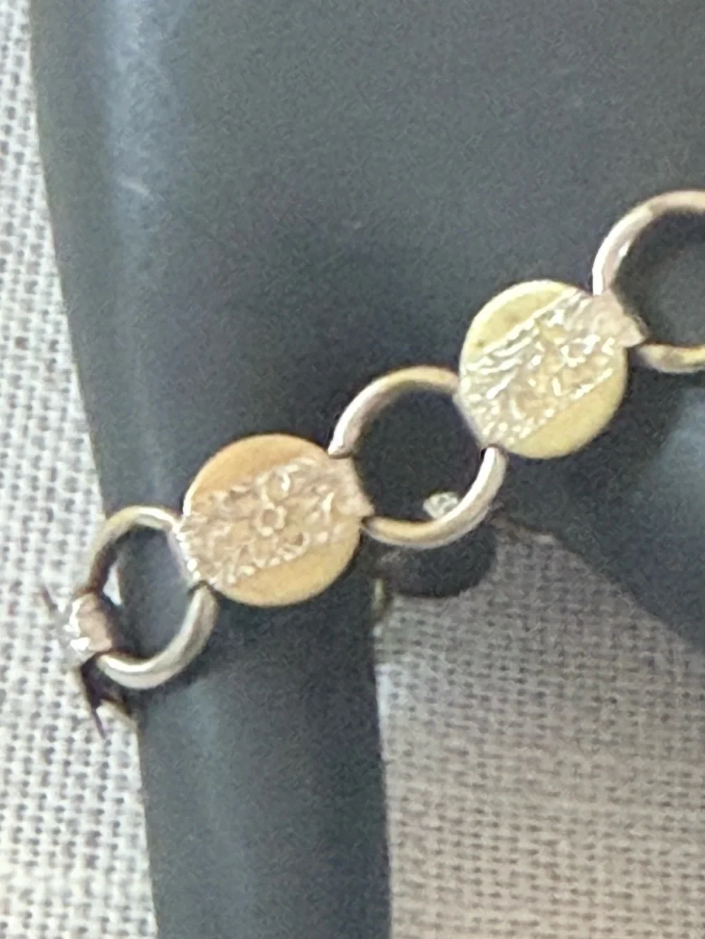 Sarah Coventry elegant disc